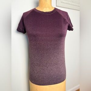 Athleta Women’s small maroon/burgundy short sleeve shirt